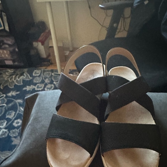 Beautiful black lede stride sandals in pristine condition size 7 - Picture 7 of 7